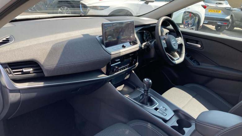 Nissan Qashqai 1.3 DiG-T MH Acenta Premium 5dr Petrol Hatchback